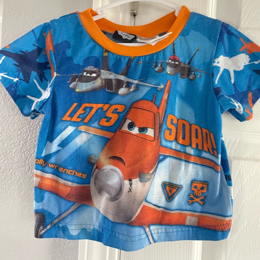 Planes all over print pj top